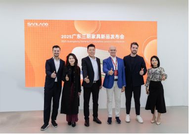 桌椅闪耀广州家博会创新设计摘双奖！AG真人旗舰厅三朗FINN系列餐(图3)